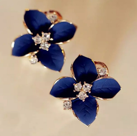 Gold tone Royal Blue Flower earrings ear ring - Picture 2 of 7